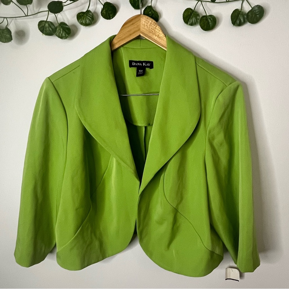 Dana Kay Women’s open front blazer/jacket size 16